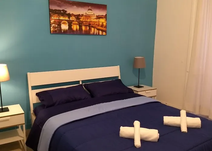 Amoraroma, Economy With Shared Bathrooms