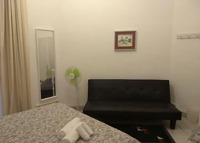 Amoraroma, Economy With Shared Bathrooms Roma