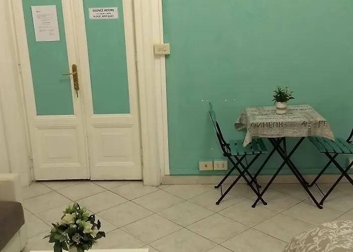 Amoraroma, Economy With Shared Bathrooms 3* Roma