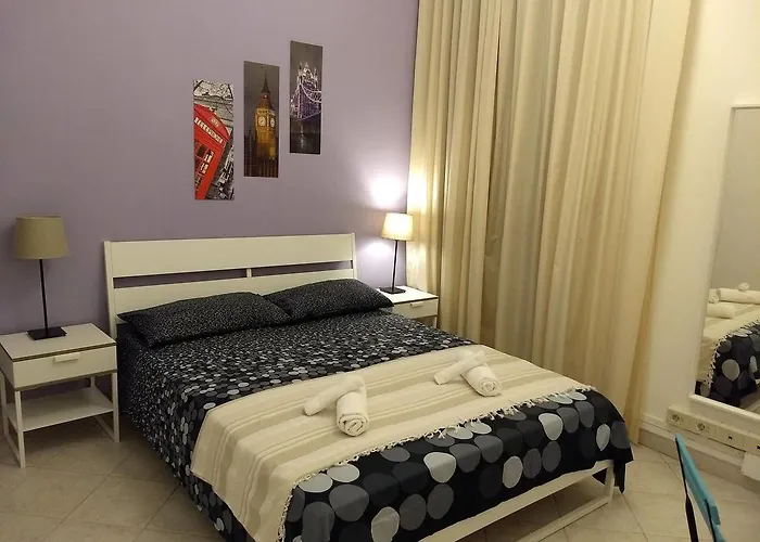 Amoraroma, Economy With Shared Bathrooms 3*