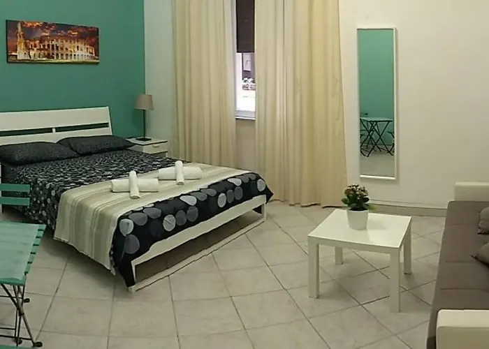 Amoraroma, Economy With Shared Bathrooms 3*