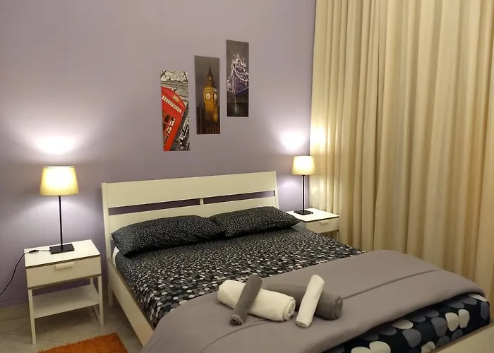 Amoraroma, Economy With Shared Bathrooms Roma